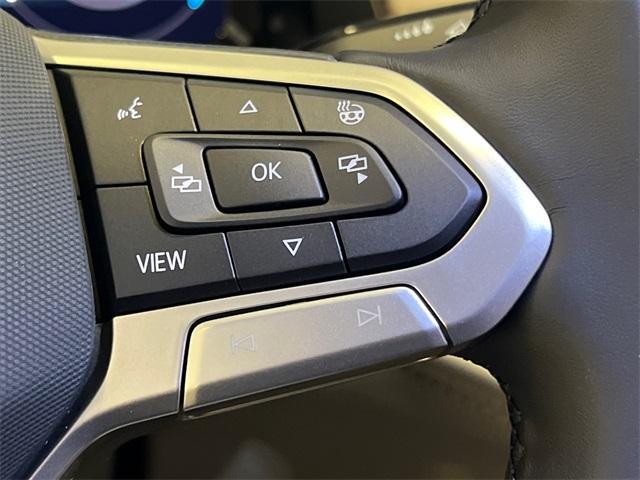 new 2025 Volkswagen Atlas car, priced at $51,021