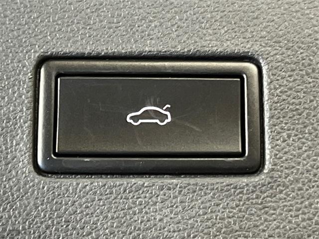 used 2021 Volkswagen Atlas car, priced at $24,697