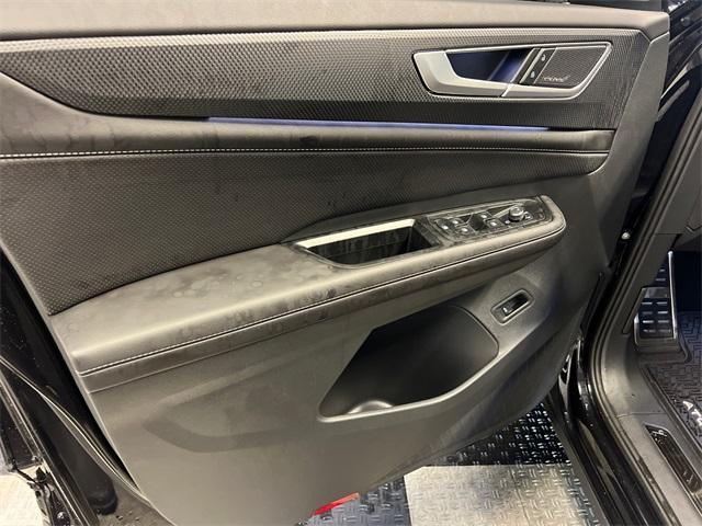 new 2026 Volkswagen Atlas Cross Sport car, priced at $51,824