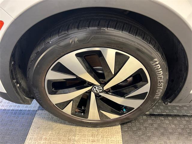 used 2021 Volkswagen ID.4 car, priced at $20,997