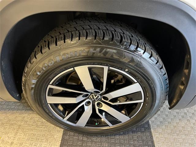 used 2023 Volkswagen Atlas car, priced at $25,997