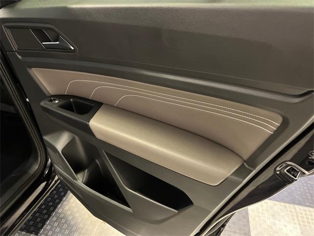 used 2021 Volkswagen Atlas Cross Sport car, priced at $23,997