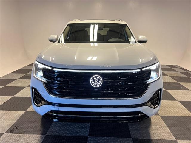 new 2025 Volkswagen Atlas car, priced at $52,577