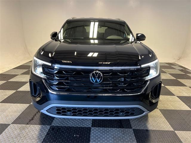 new 2026 Volkswagen Atlas Cross Sport car, priced at $38,560