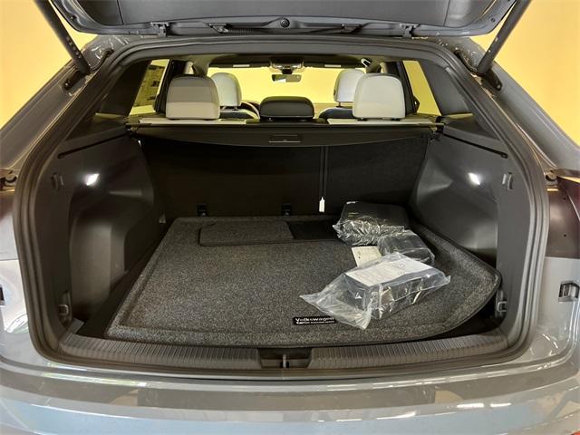 new 2026 Volkswagen Atlas Cross Sport car, priced at $53,761