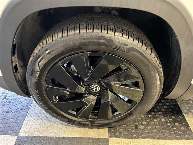 used 2024 Volkswagen Atlas car, priced at $38,997
