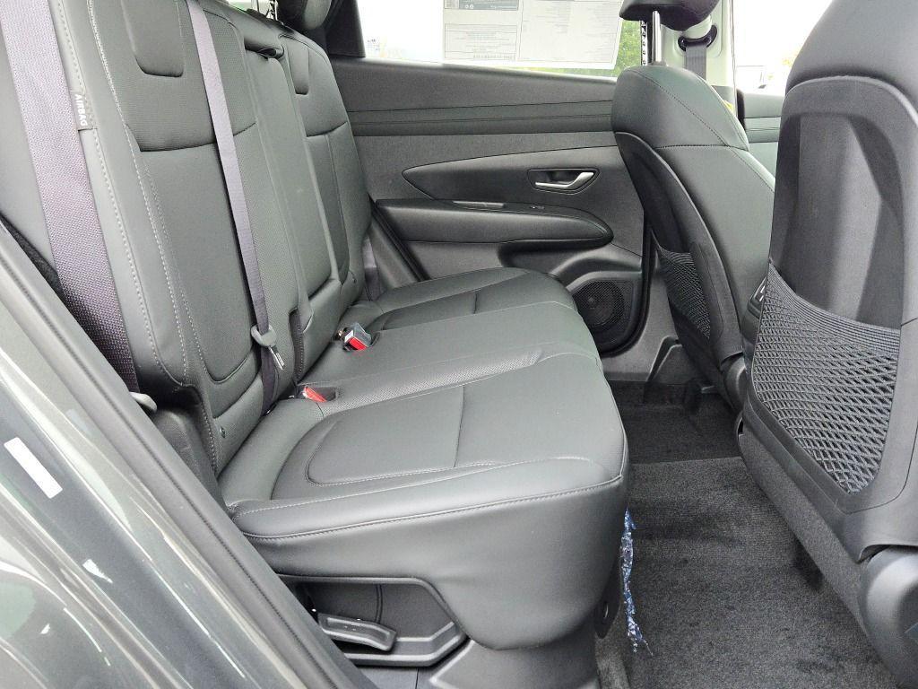 new 2025 Hyundai TUCSON Hybrid car, priced at $33,897