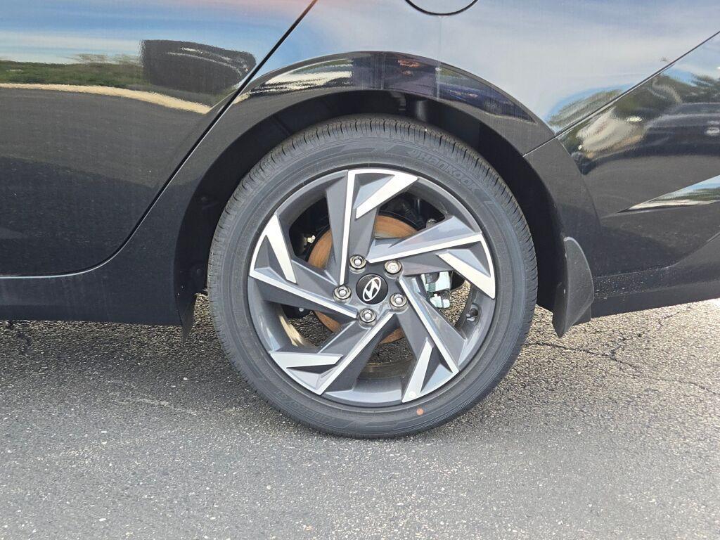 new 2025 Hyundai ELANTRA HEV car, priced at $28,936