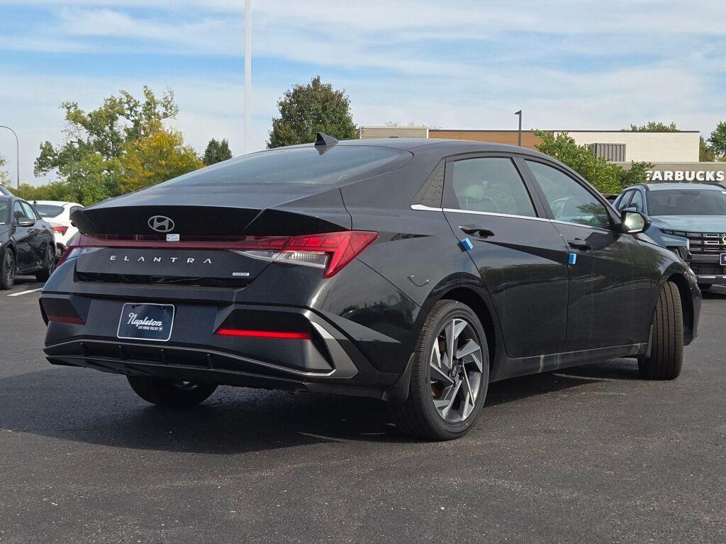 new 2025 Hyundai ELANTRA HEV car, priced at $28,936