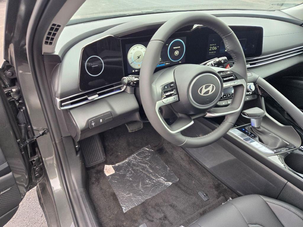new 2025 Hyundai Elantra car, priced at $28,057