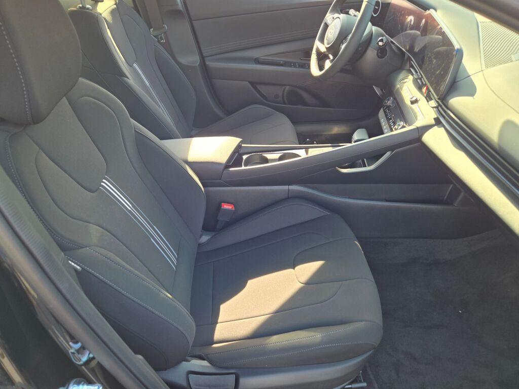 new 2025 Hyundai ELANTRA HEV car, priced at $26,602