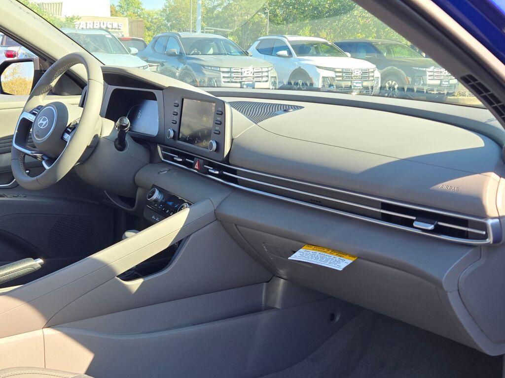 new 2025 Hyundai Elantra car, priced at $24,660