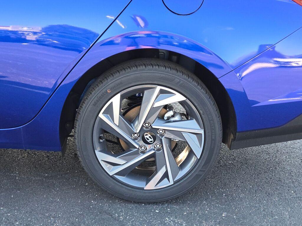 new 2025 Hyundai Elantra car, priced at $24,660
