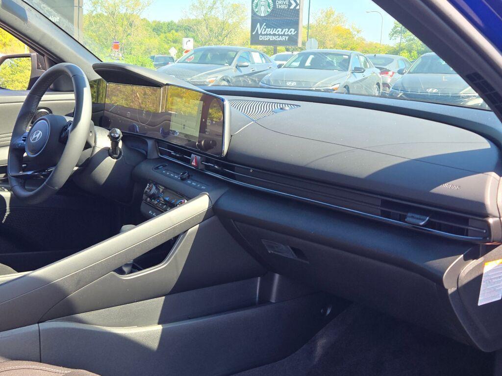 new 2025 Hyundai ELANTRA HEV car, priced at $26,602
