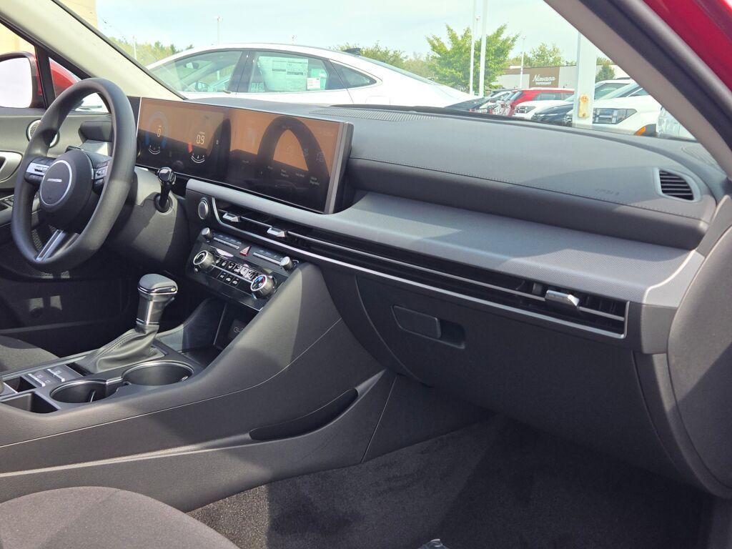 new 2025 Hyundai Sonata car, priced at $25,407
