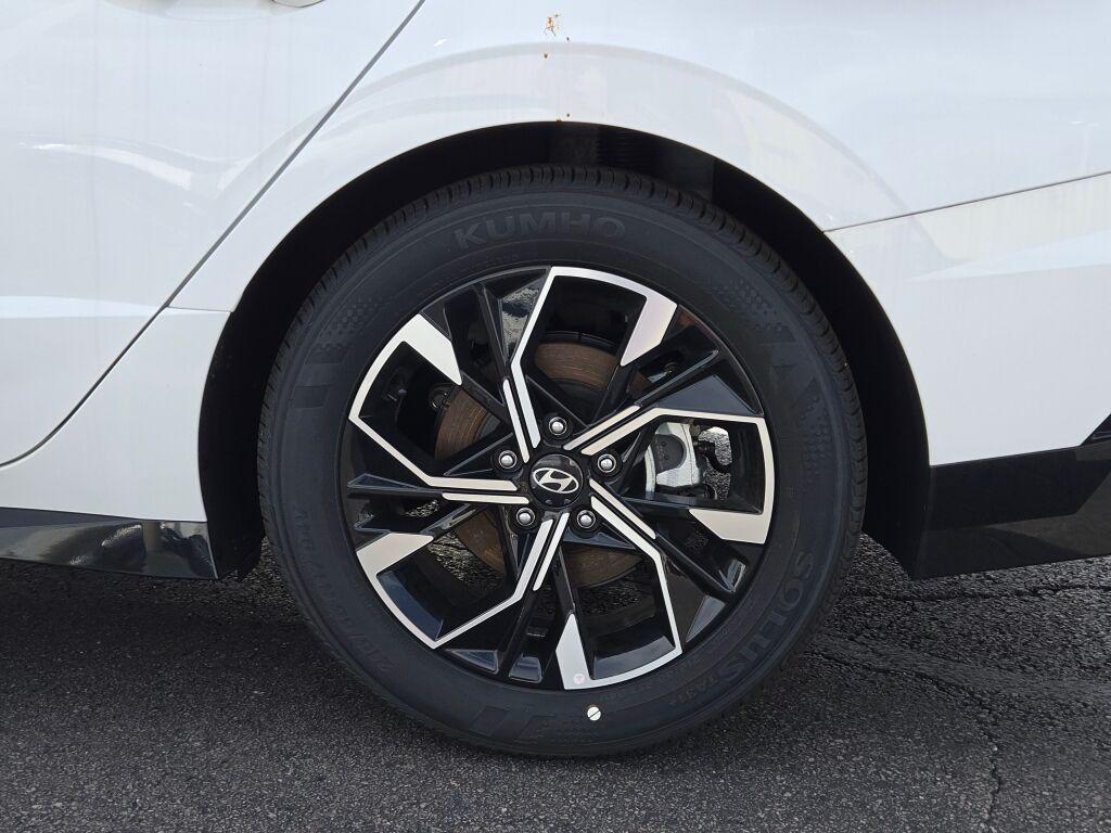 new 2025 Hyundai Sonata car, priced at $28,078