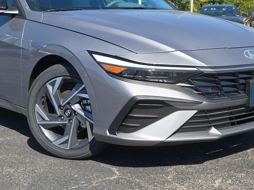 new 2025 Hyundai Elantra car, priced at $24,212