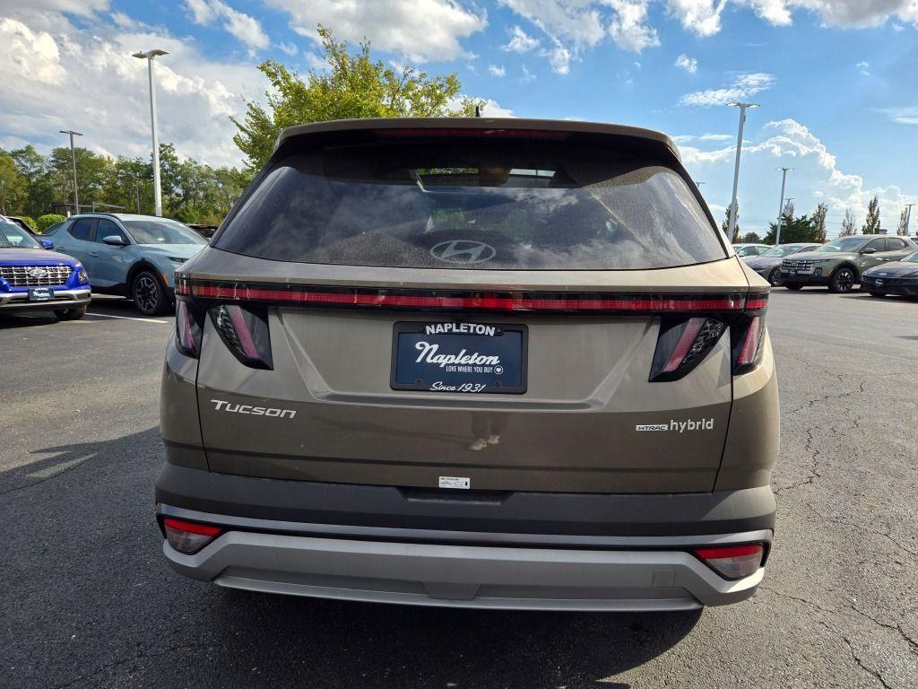 new 2025 Hyundai TUCSON Hybrid car, priced at $35,819