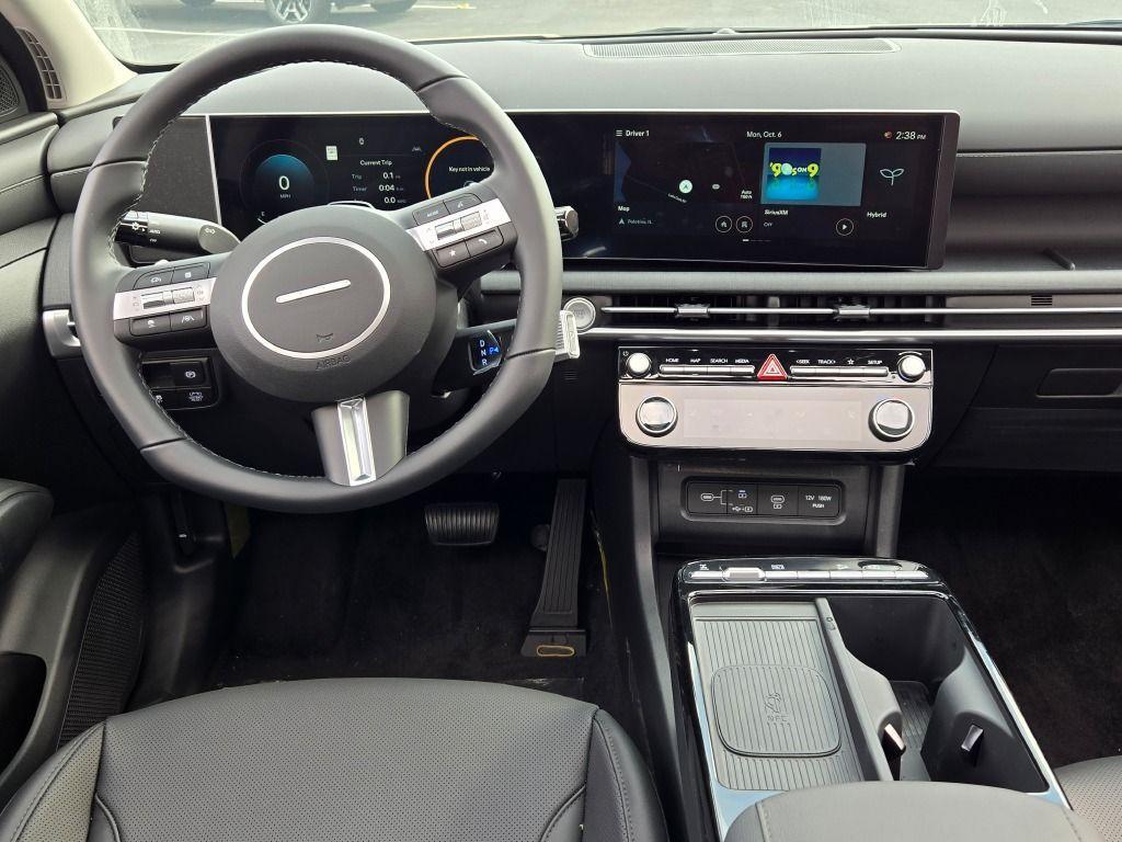 new 2025 Hyundai TUCSON Hybrid car, priced at $35,819