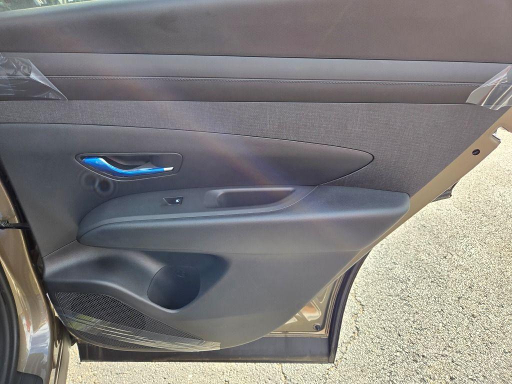 new 2025 Hyundai TUCSON Hybrid car, priced at $35,819