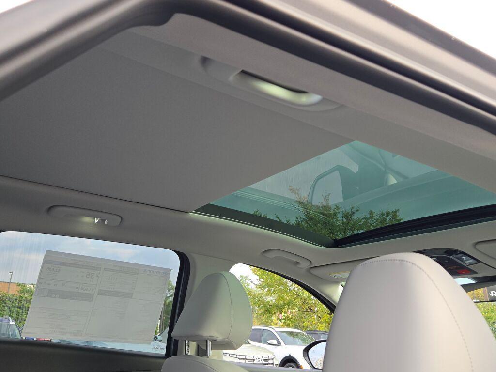 new 2025 Hyundai TUCSON Hybrid car, priced at $33,893