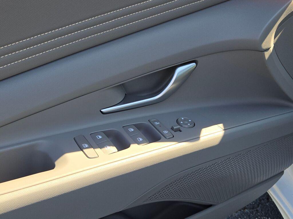 new 2025 Hyundai Elantra car, priced at $24,701