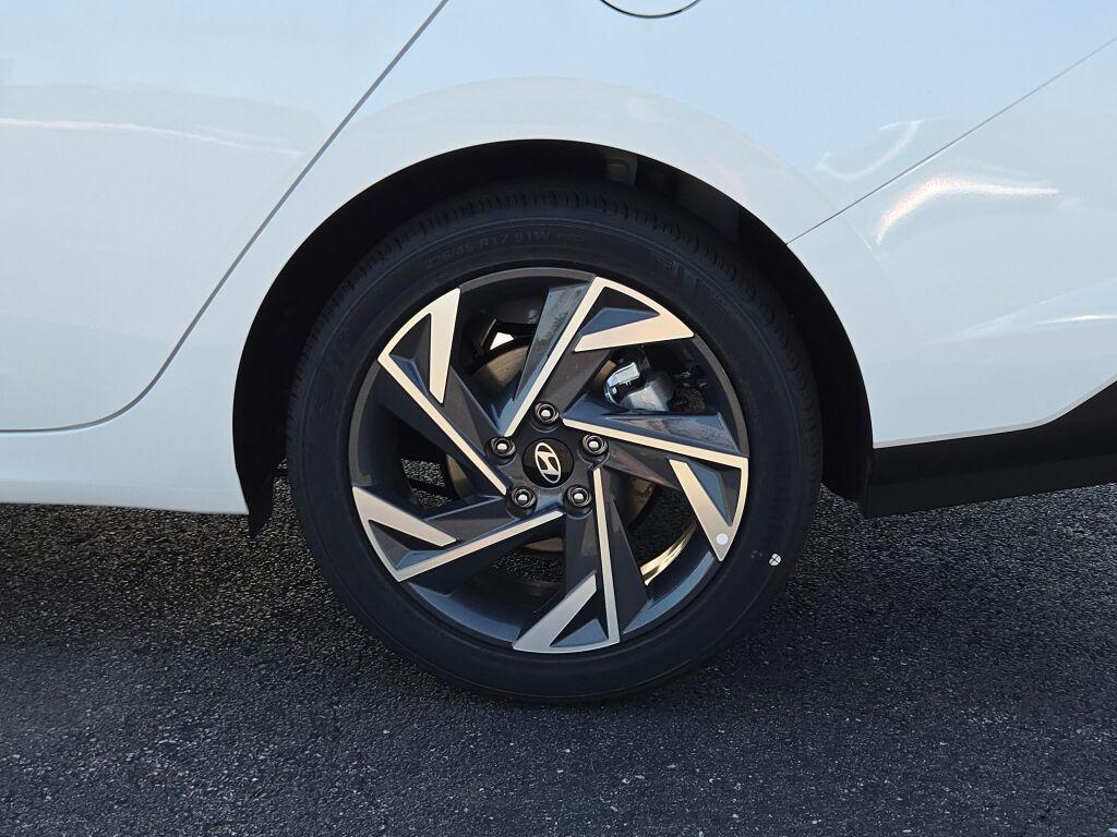 new 2025 Hyundai Elantra car, priced at $24,701