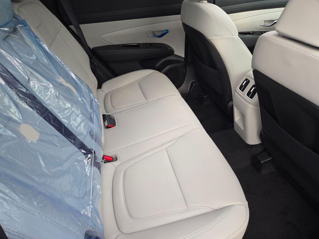 new 2025 Hyundai TUCSON Hybrid car, priced at $41,368