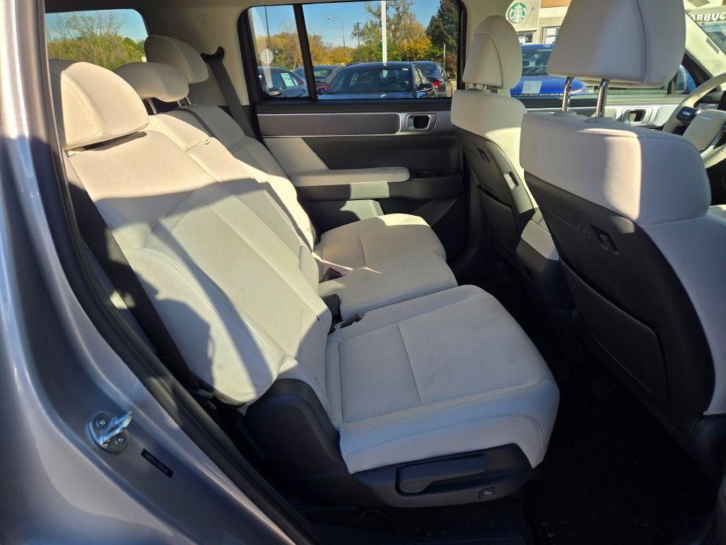 used 2025 Hyundai Santa Fe car, priced at $32,363