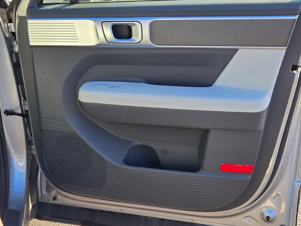 used 2025 Hyundai Santa Fe car, priced at $32,363