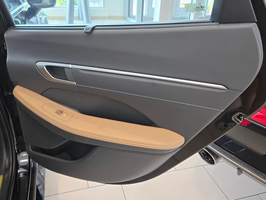 new 2025 Hyundai Sonata Hybrid car, priced at $34,480