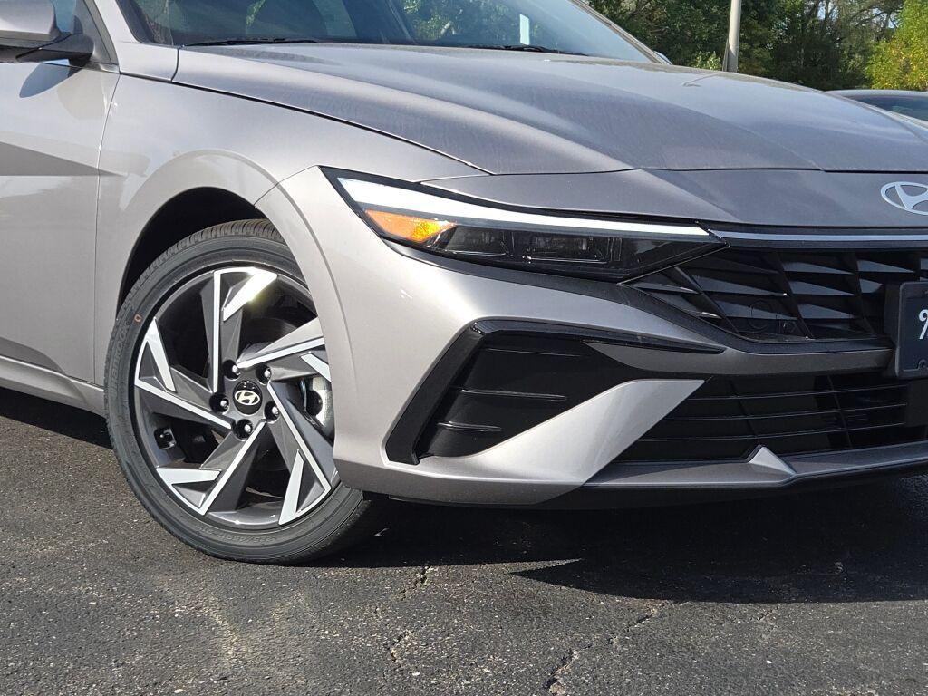 new 2025 Hyundai ELANTRA HEV car, priced at $28,945