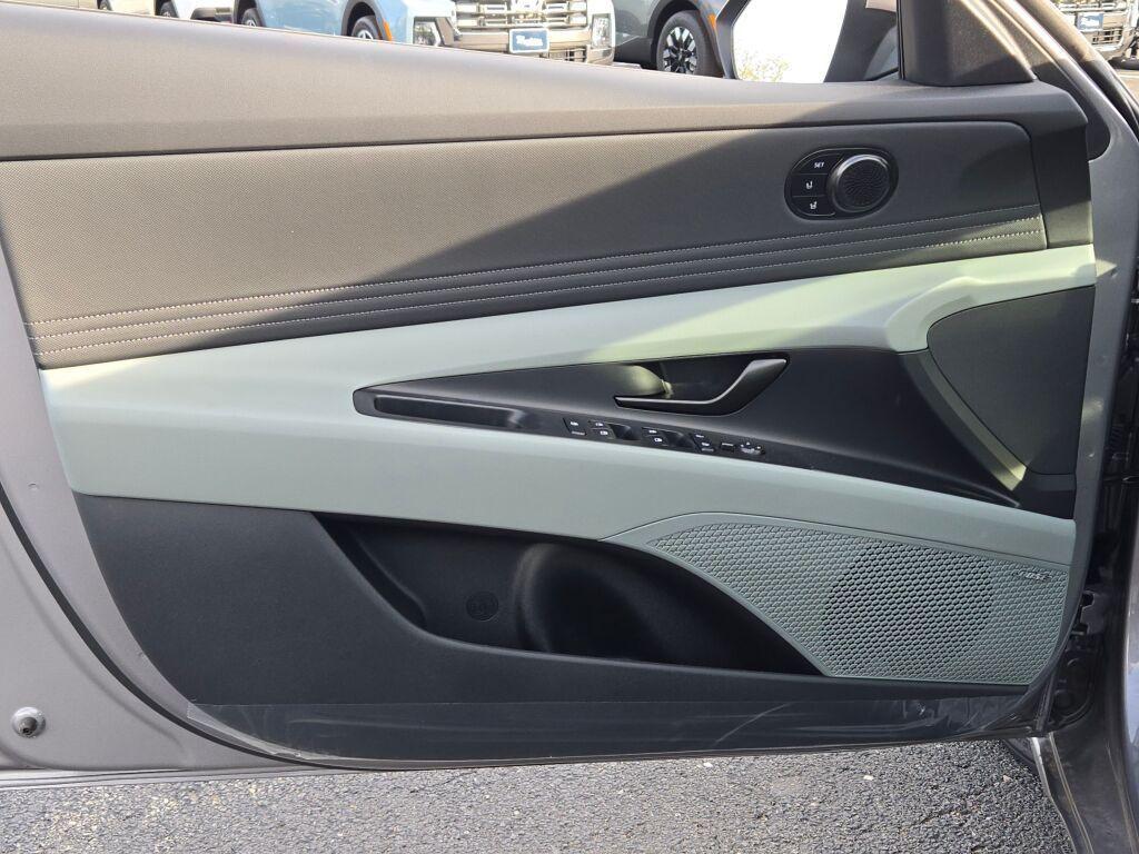 new 2025 Hyundai ELANTRA HEV car, priced at $28,945