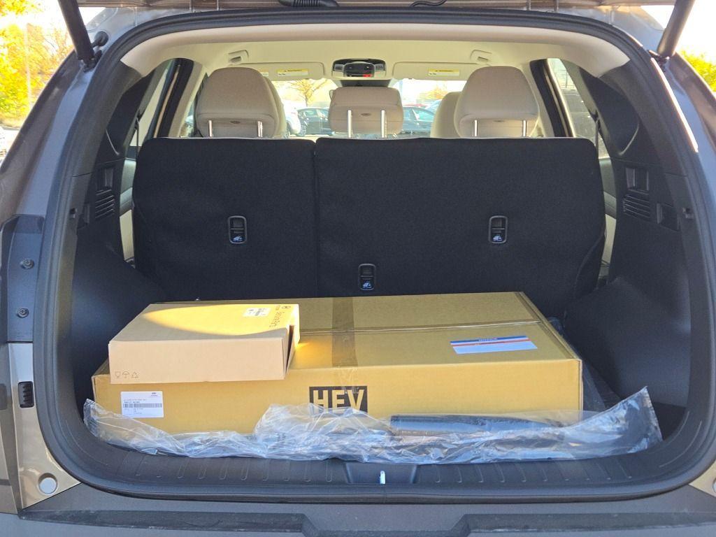 new 2026 Hyundai TUCSON Hybrid car, priced at $34,877