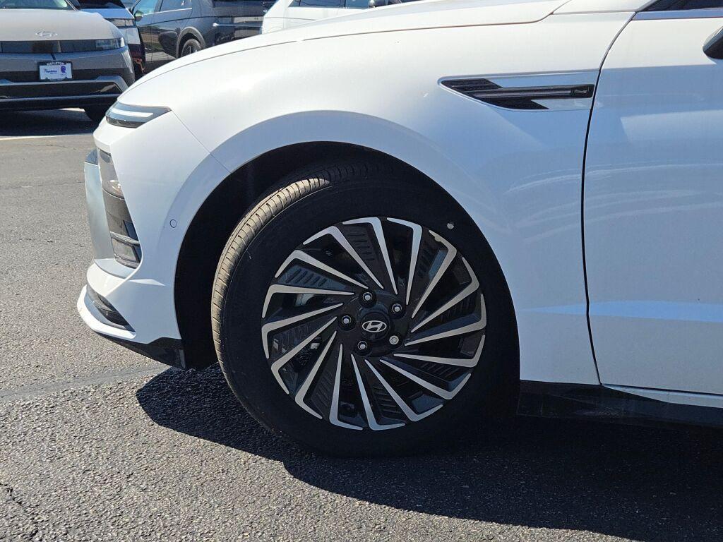 new 2025 Hyundai Sonata Hybrid car, priced at $35,439