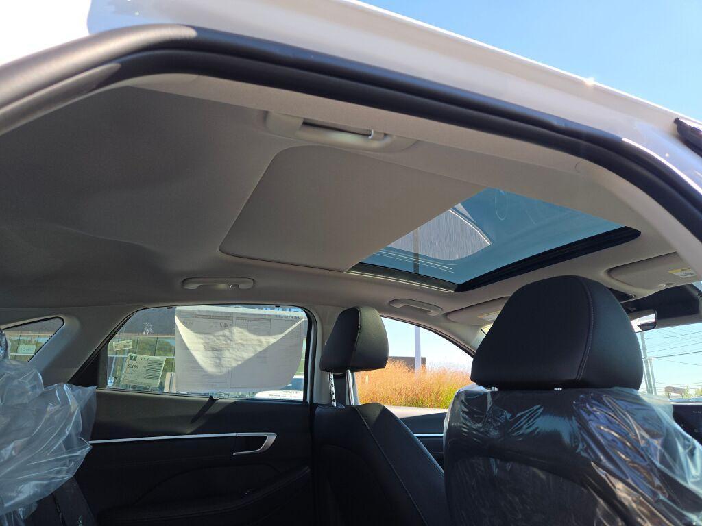 new 2025 Hyundai Sonata Hybrid car, priced at $35,439