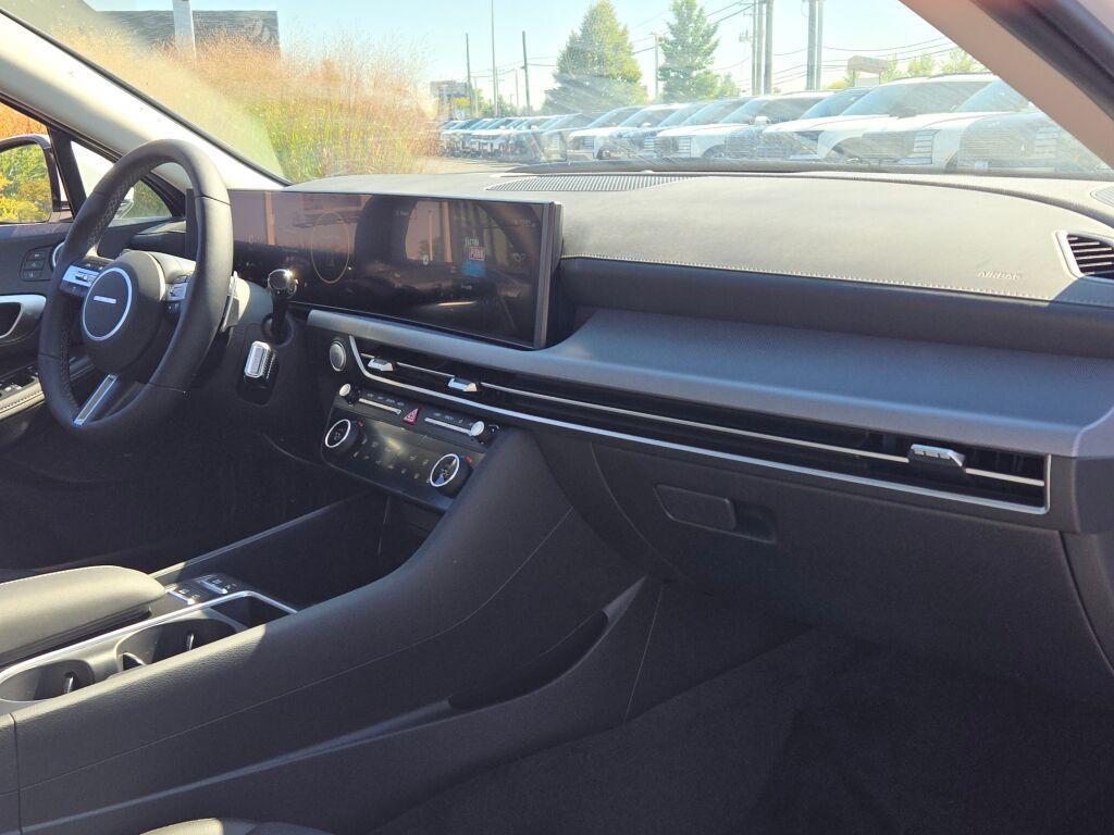 new 2025 Hyundai Sonata Hybrid car, priced at $35,439