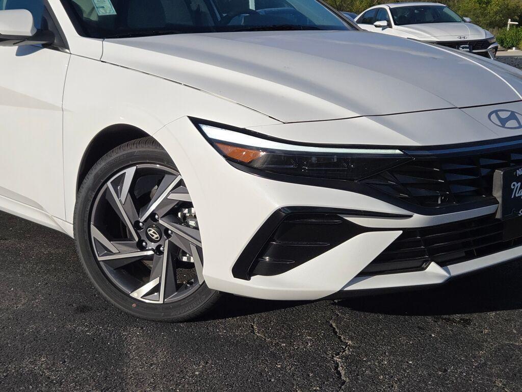 new 2025 Hyundai Elantra car, priced at $27,640