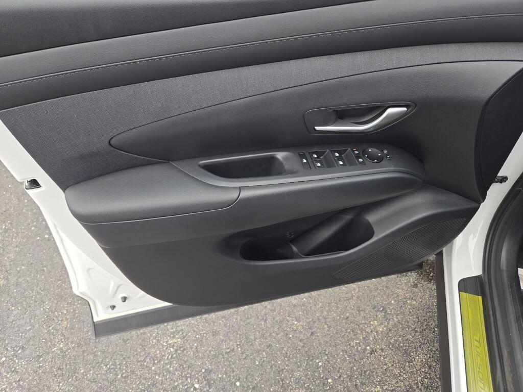 new 2025 Hyundai TUCSON Hybrid car, priced at $36,483