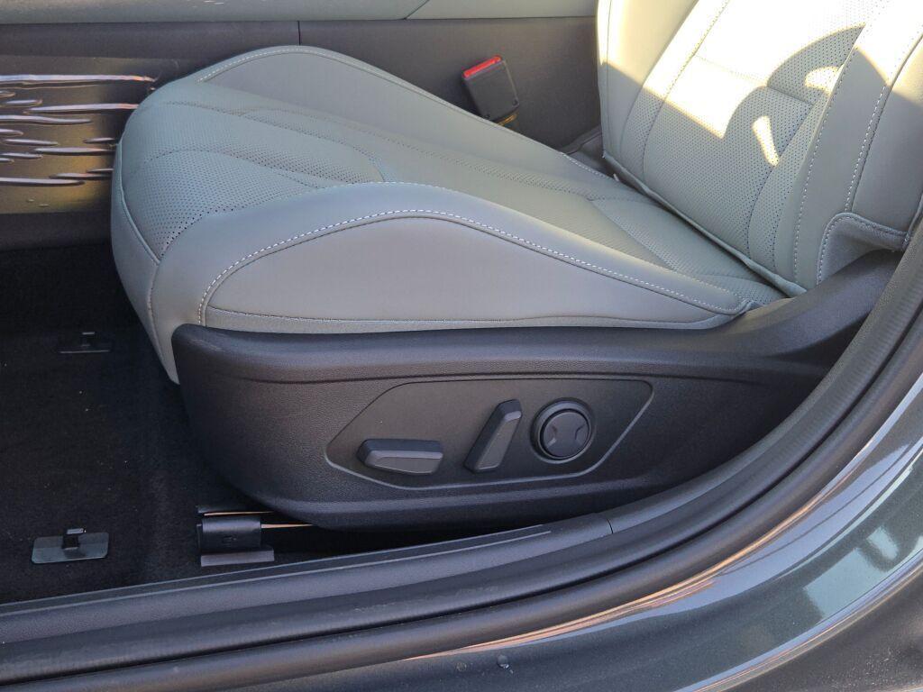 new 2025 Hyundai ELANTRA HEV car, priced at $28,891