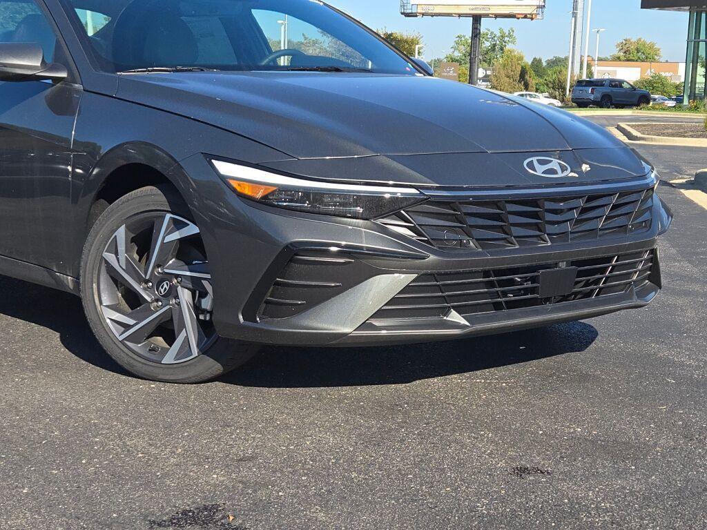 new 2025 Hyundai ELANTRA HEV car, priced at $28,891