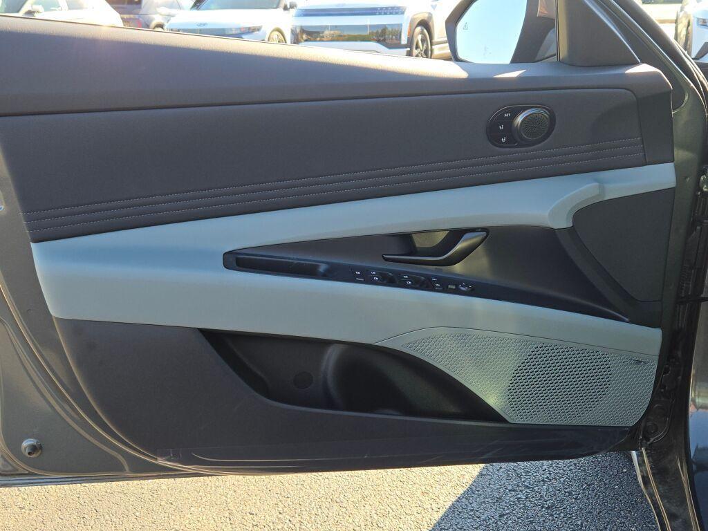 new 2025 Hyundai ELANTRA HEV car, priced at $28,891