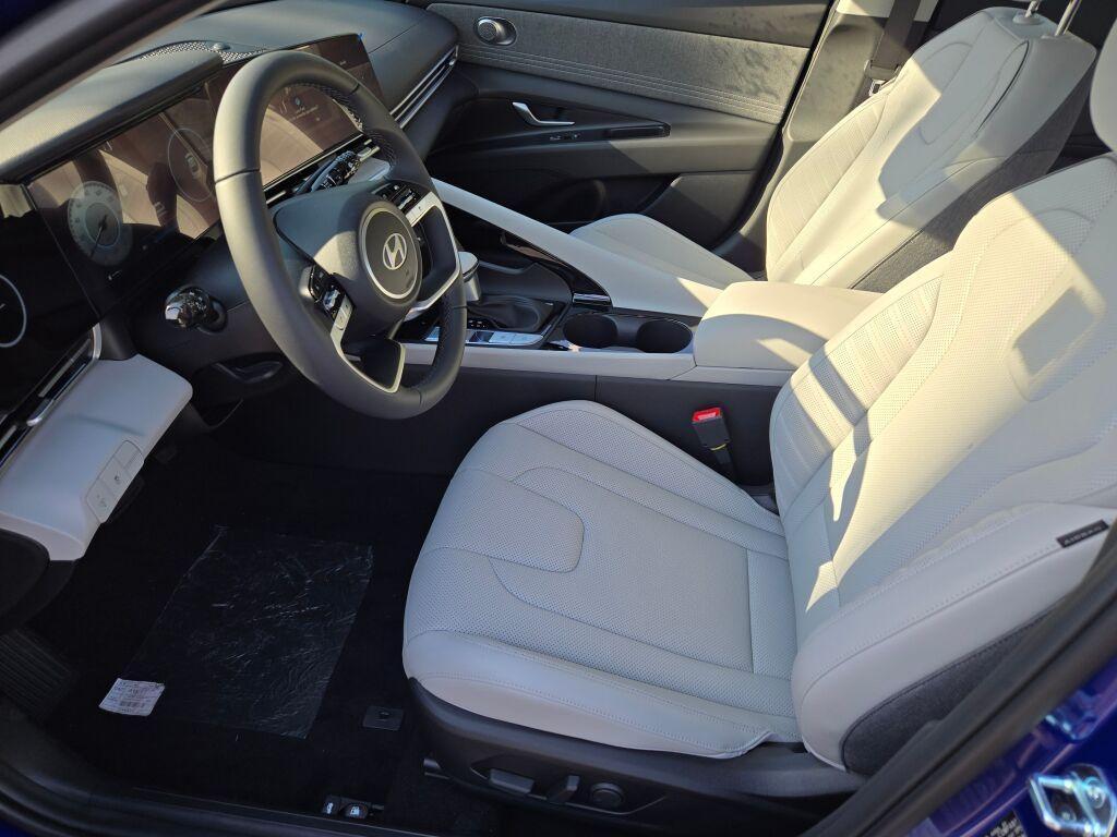 new 2025 Hyundai Elantra car, priced at $27,277