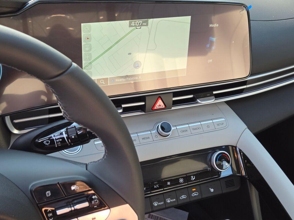 new 2025 Hyundai Elantra car, priced at $27,277