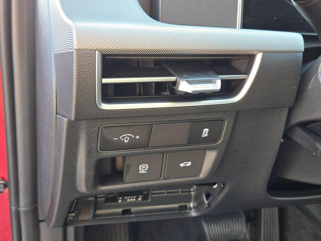 new 2025 Hyundai Elantra car, priced at $27,277