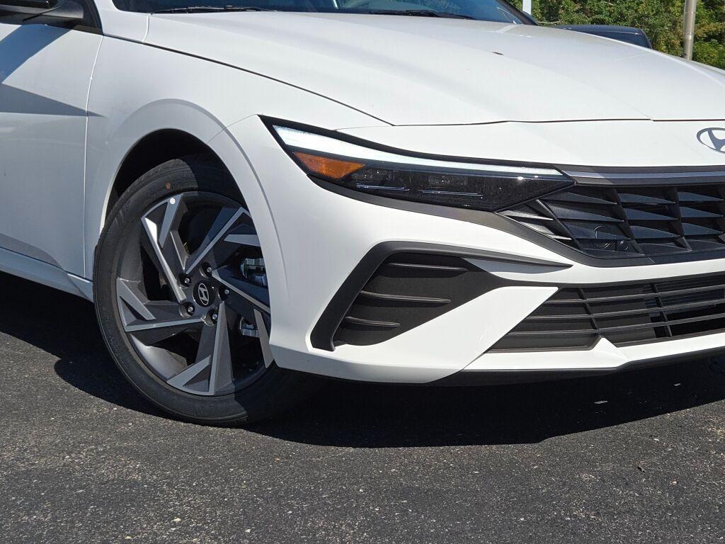 new 2025 Hyundai Elantra car, priced at $24,651