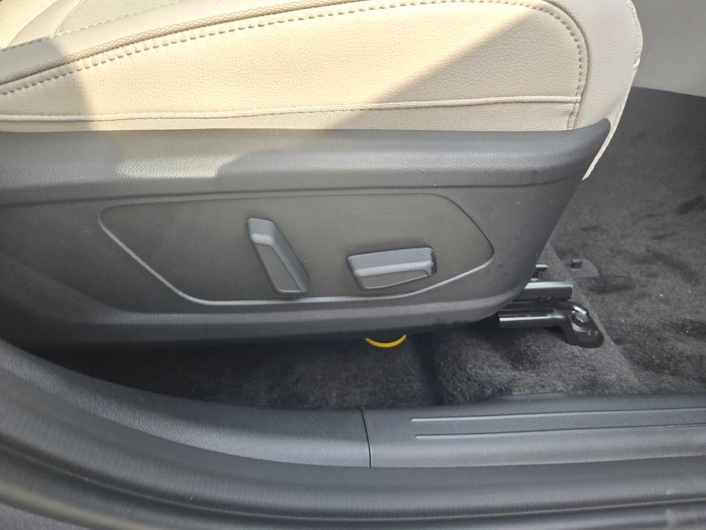 new 2025 Hyundai TUCSON Hybrid car, priced at $41,353