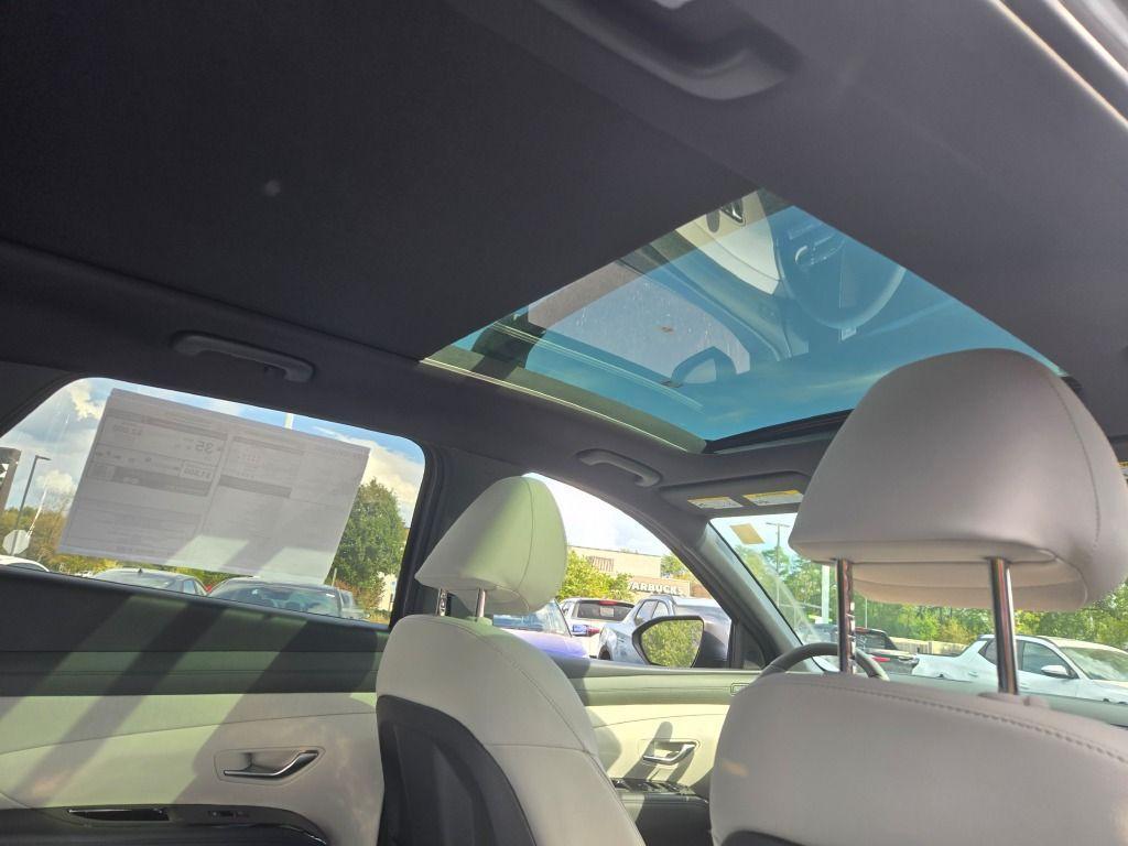 new 2025 Hyundai TUCSON Hybrid car, priced at $41,353