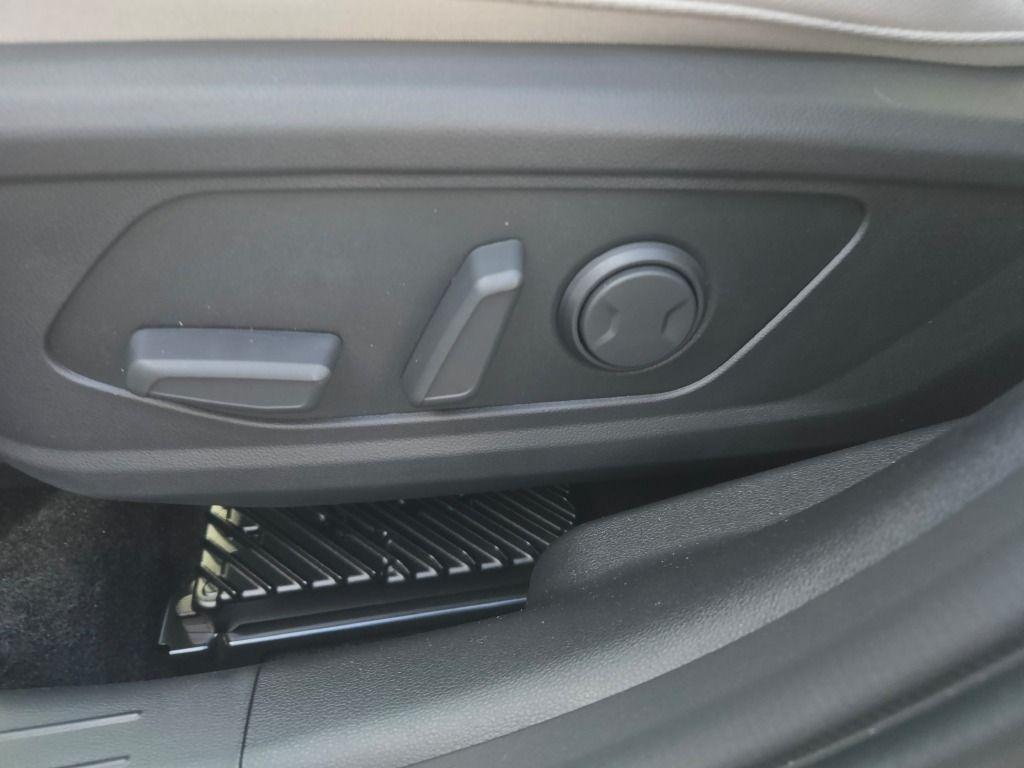 new 2025 Hyundai TUCSON Hybrid car, priced at $41,353