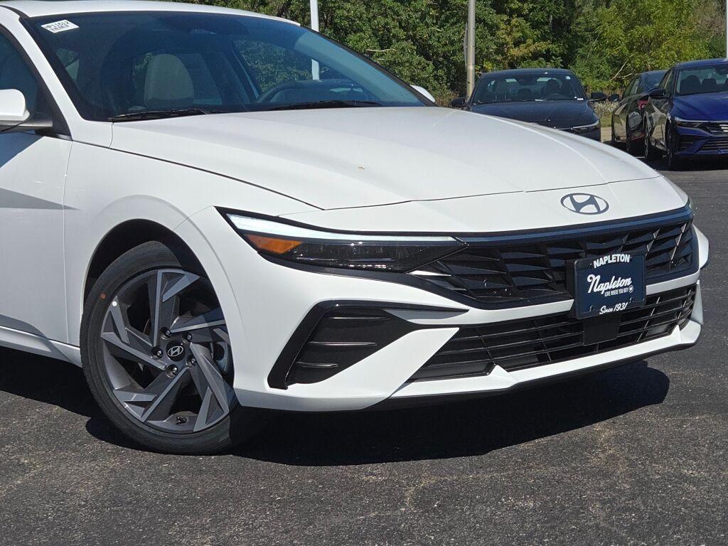 new 2025 Hyundai Elantra car, priced at $28,087